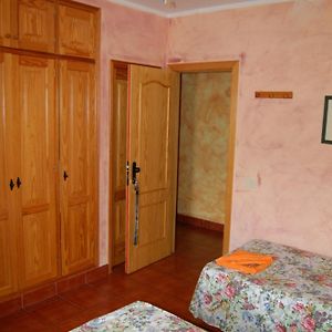 Habitación Económica con 2 Camas Individuales